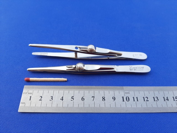 Pęseta anatomiczna z zamkiem dł. 130  mm.Aesculap połysk
